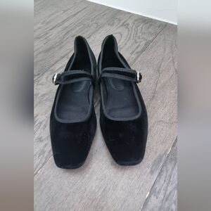 Zara flats